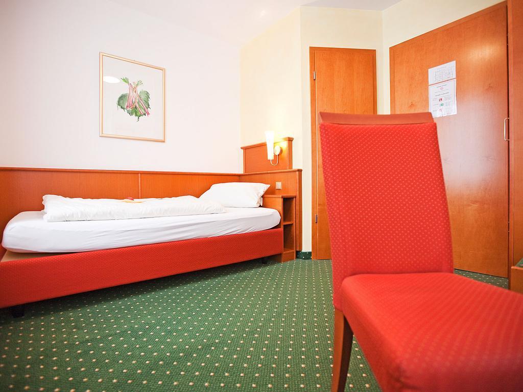 Widmann'S Loewen Hotel Königsbronn Quarto foto