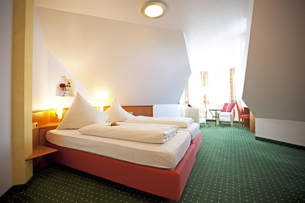 Widmann'S Loewen Hotel Königsbronn Quarto foto